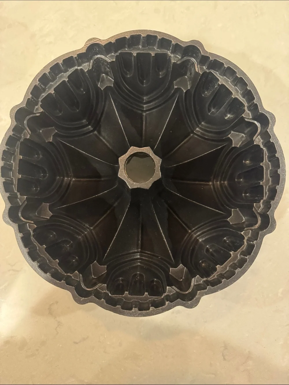 Nordic Ware Cast Aluminum Cathedral Bundt 10 Cup Cake Pan - Black
